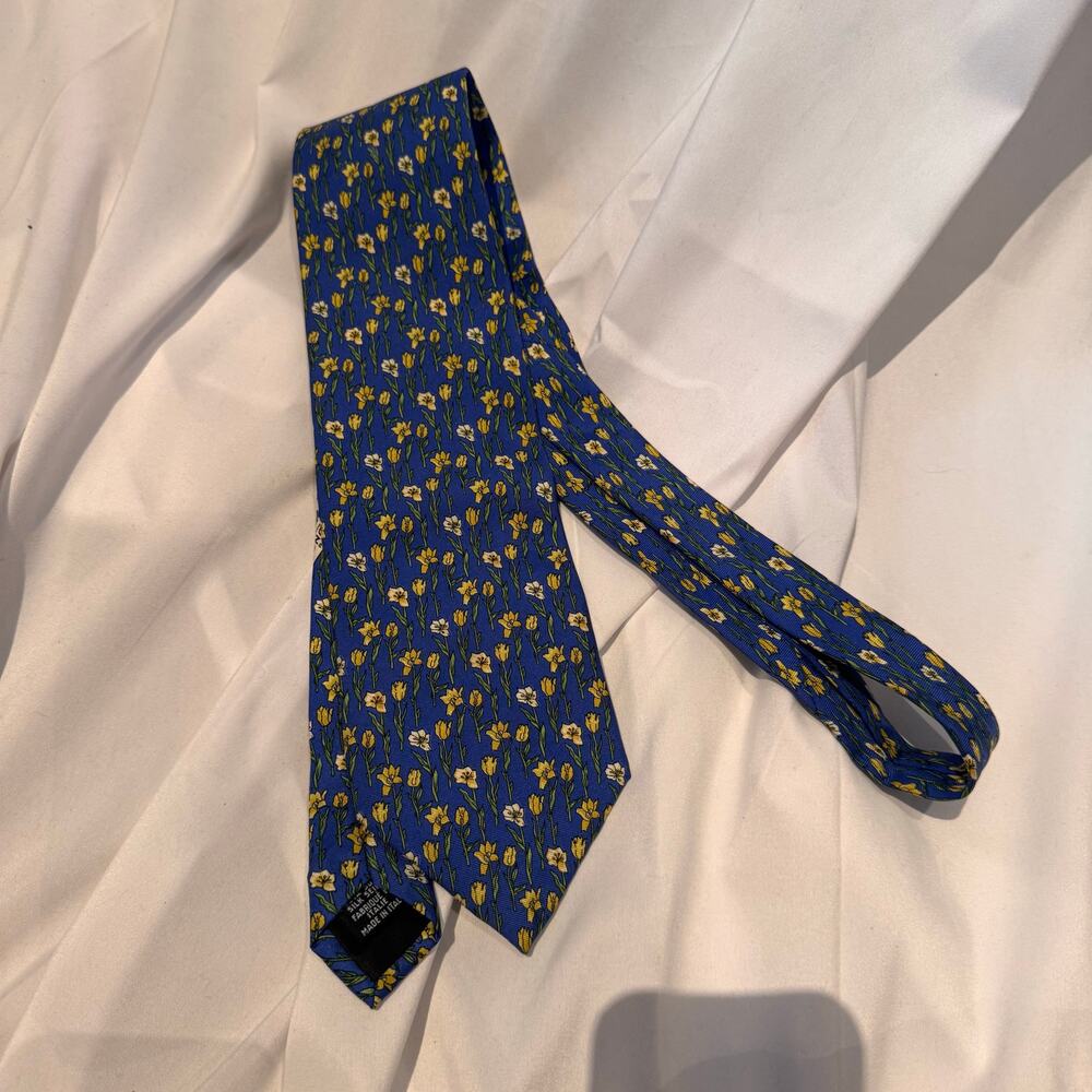 Longchamp Paris 100% silk necktie EUC blue with yellow flowers